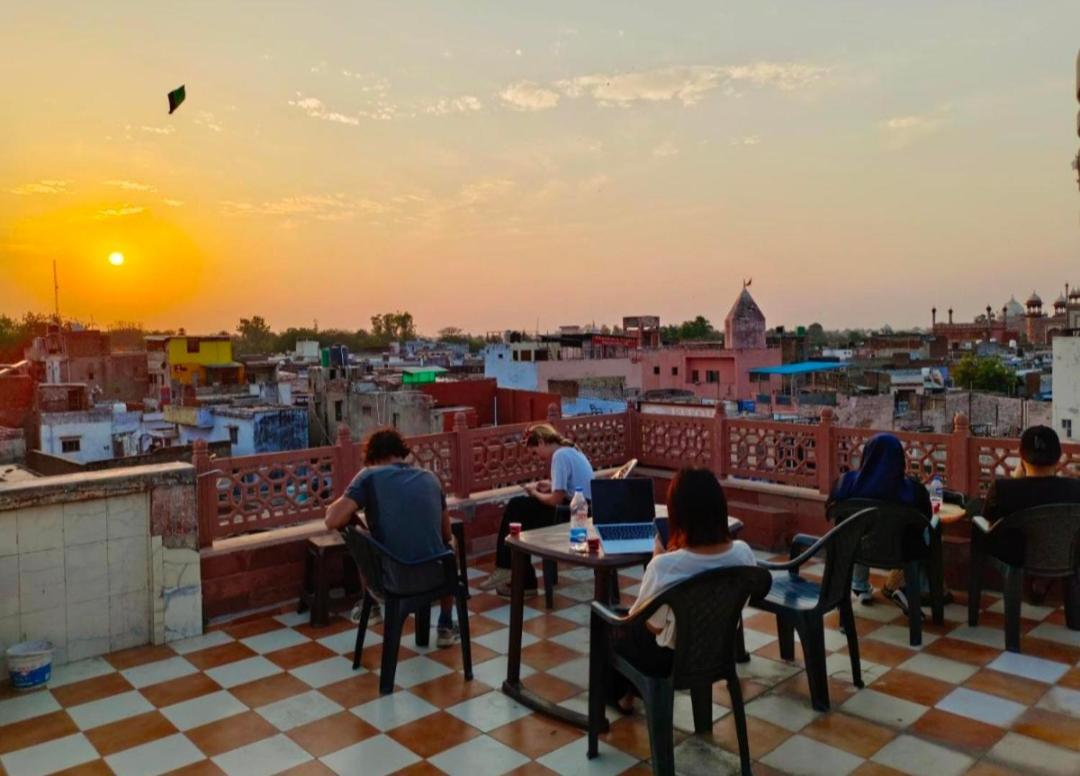 Hotel India Inn Walking Distance From Taj Mahal-- Rooftop Taj Mahal View Агра Екстер'єр фото